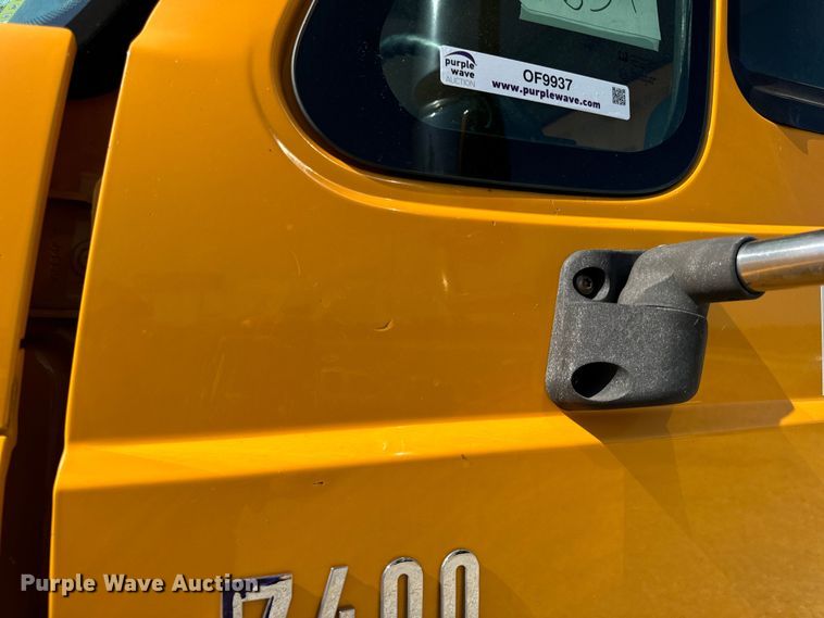 image for item OF9937 2006 International  7400 dump truck