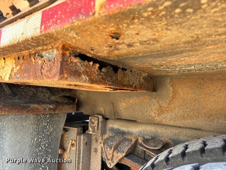 image for item OF9937 2006 International  7400 dump truck