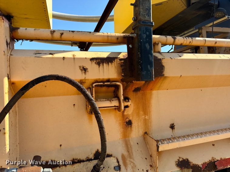 image for item OF9937 2006 International  7400 dump truck