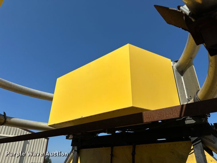 image for item OF9937 2006 International  7400 dump truck