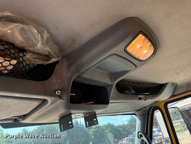 image for item OF9937 2006 International  7400 dump truck