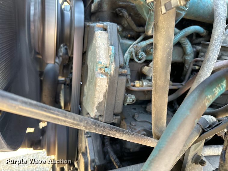 image for item OF9937 2006 International  7400 dump truck