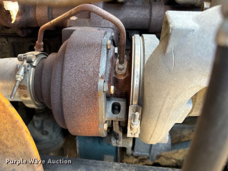 image for item OF9937 2006 International  7400 dump truck