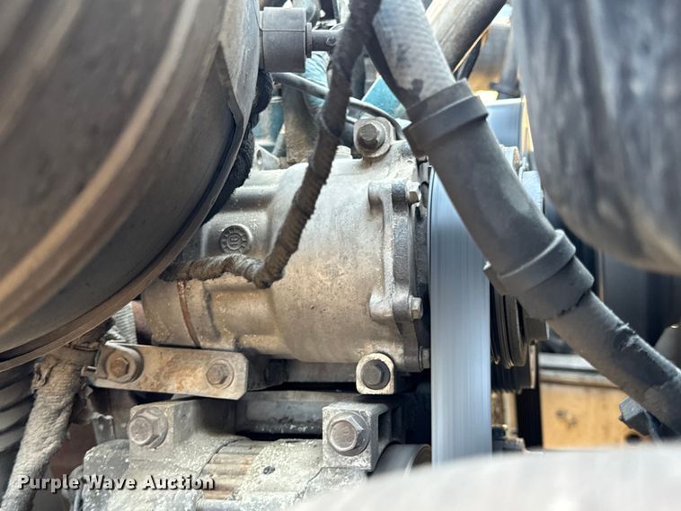 image for item OF9937 2006 International  7400 dump truck