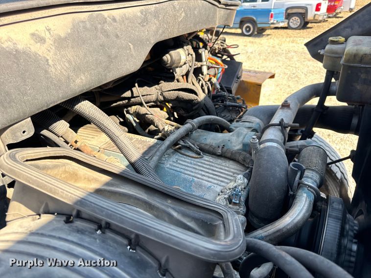 image for item OF9937 2006 International  7400 dump truck