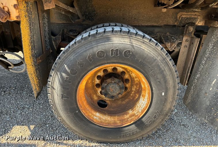 image for item OF9937 2006 International  7400 dump truck