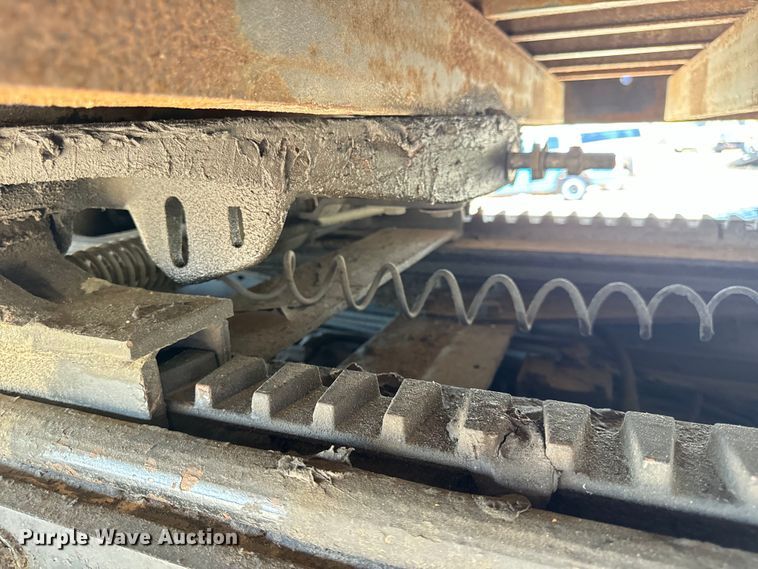 image for item OF9938 2005 International  7600  crane truck