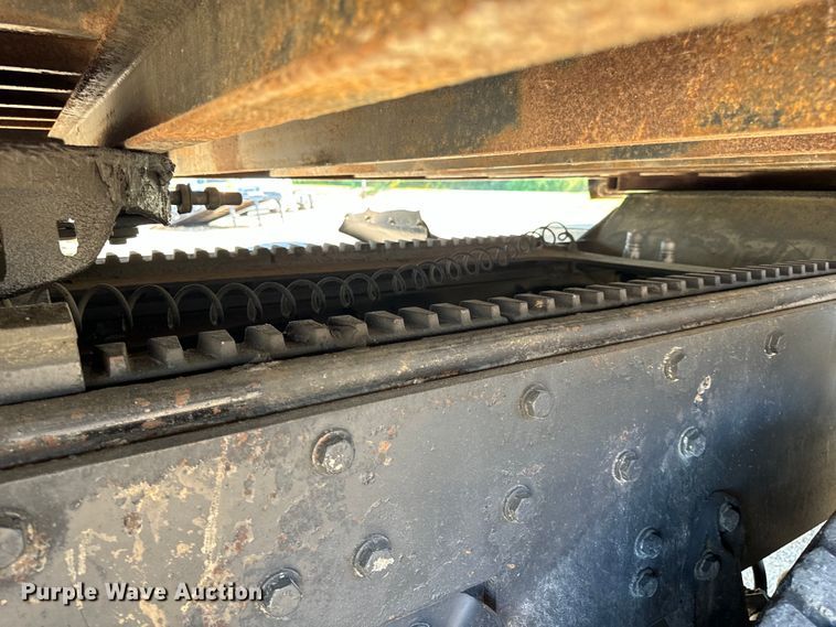 image for item OF9938 2005 International  7600  crane truck