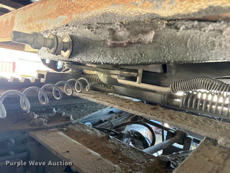 image for item OF9938 2005 International  7600  crane truck