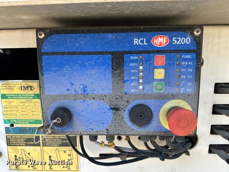 image for item OF9938 2005 International  7600  crane truck