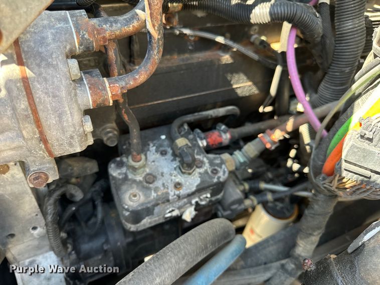 image for item OF9938 2005 International  7600  crane truck