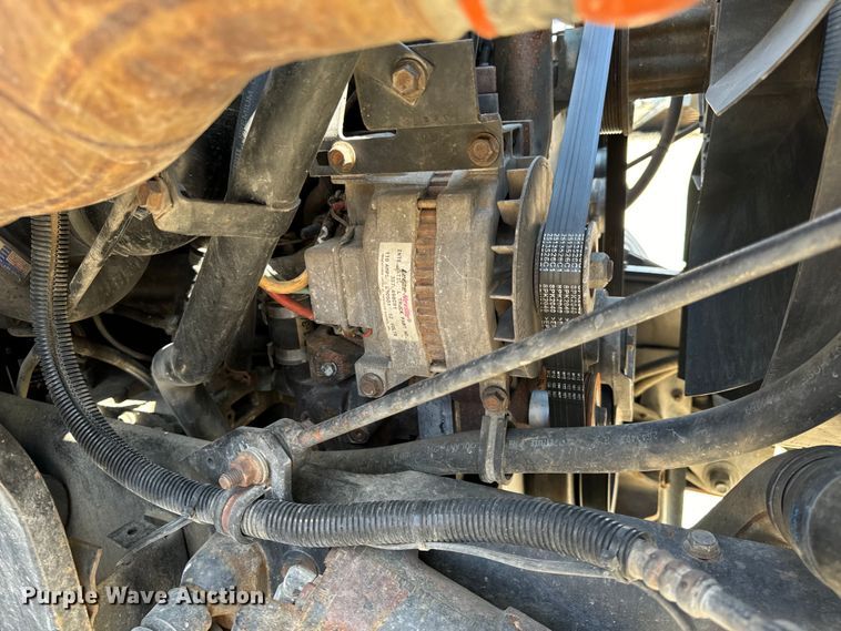 image for item OF9938 2005 International  7600  crane truck