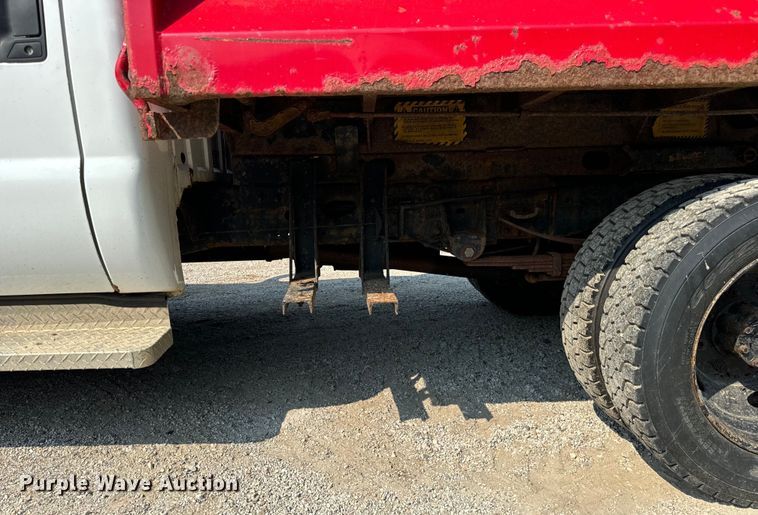 image for item OG9610 1999 Ford  F450 Super Duty XL dump truck