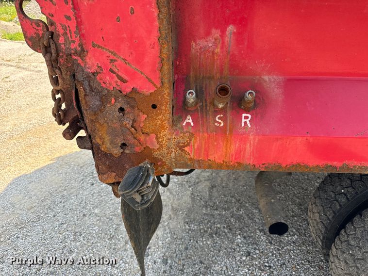 image for item OG9610 1999 Ford  F450 Super Duty XL dump truck