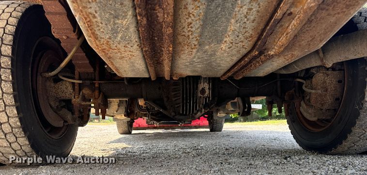 image for item OG9610 1999 Ford  F450 Super Duty XL dump truck