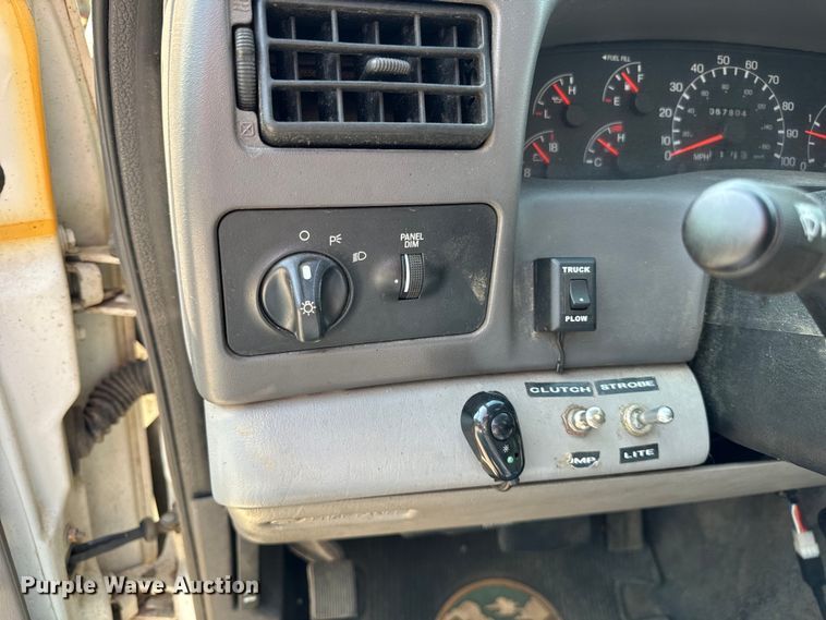 image for item OG9610 1999 Ford  F450 Super Duty XL dump truck