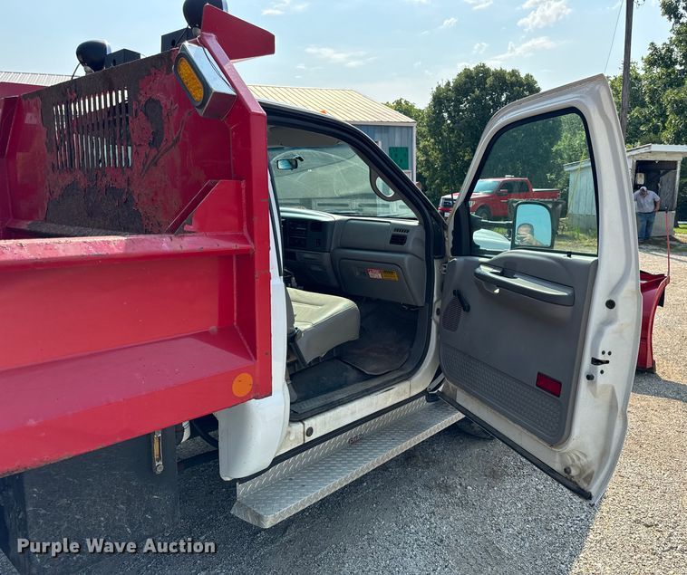 image for item OG9610 1999 Ford  F450 Super Duty XL dump truck