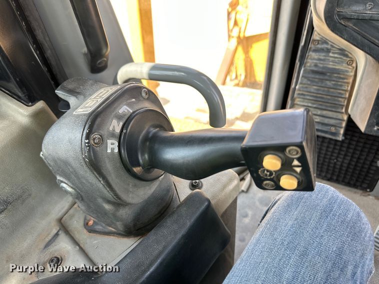 image for item OM9543 2008 Caterpillar D6T XL dozer