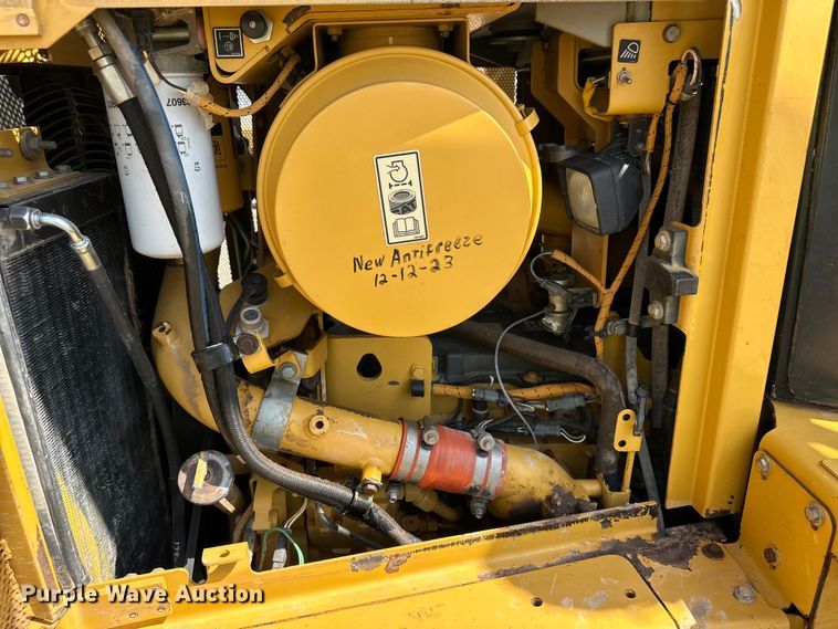 image for item OM9543 2008 Caterpillar D6T XL dozer
