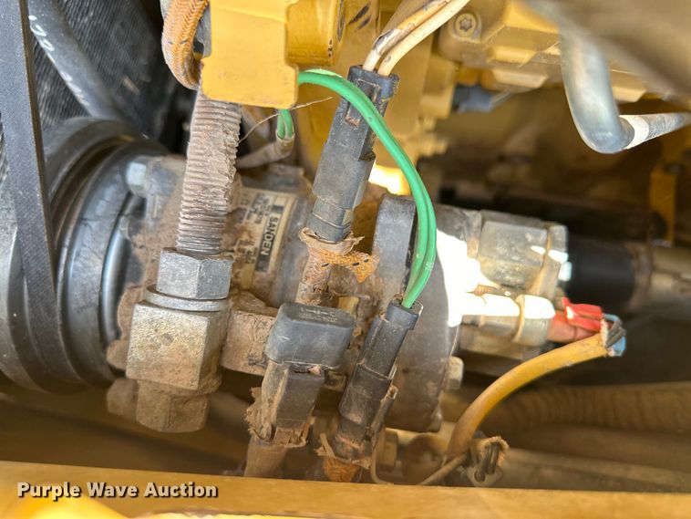 image for item OM9543 2008 Caterpillar D6T XL dozer