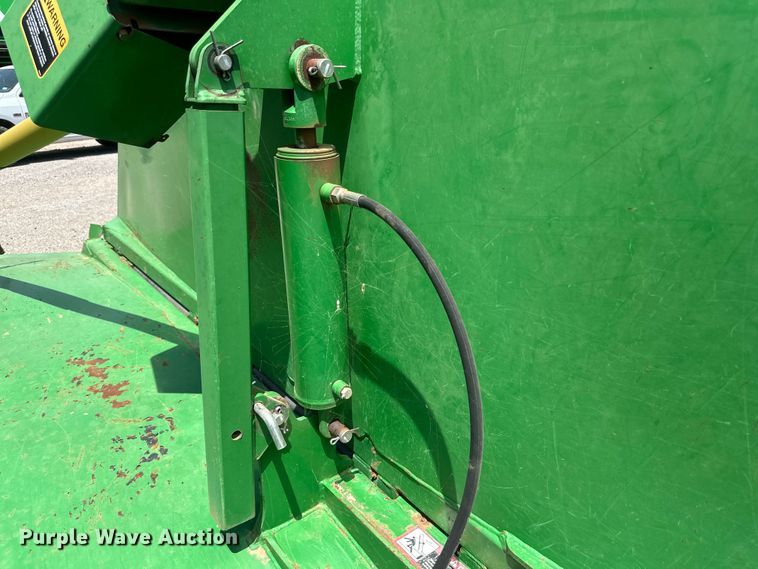 image for item DK6716 John Deere HX20 batwing rotary mower