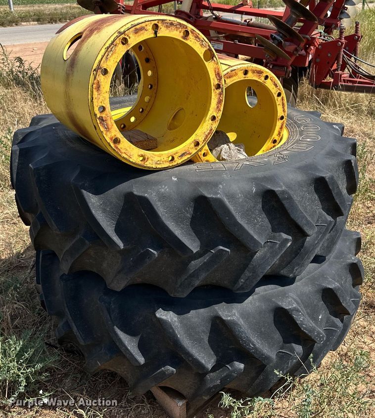 image for item DK6718 2013 John Deere 8335R MFWD tractor