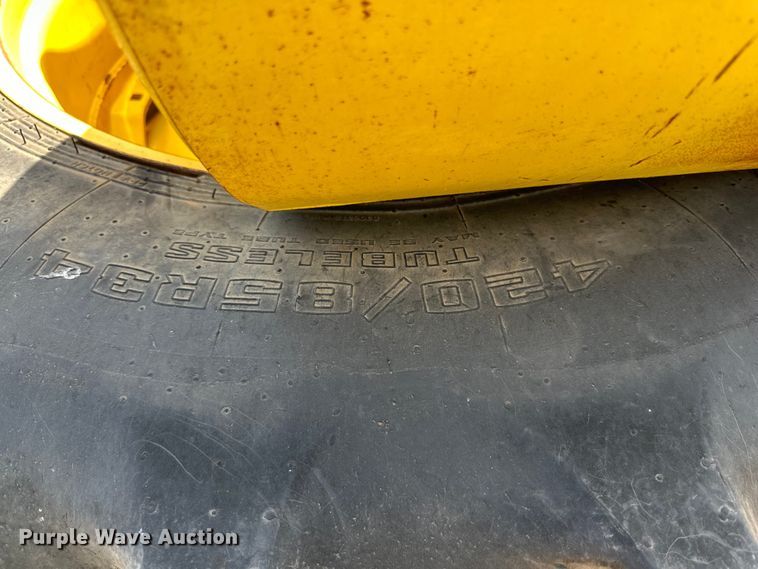 image for item DK6718 2013 John Deere 8335R MFWD tractor