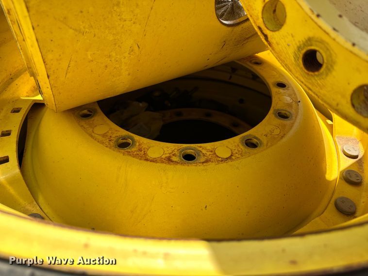 image for item DK6718 2013 John Deere 8335R MFWD tractor