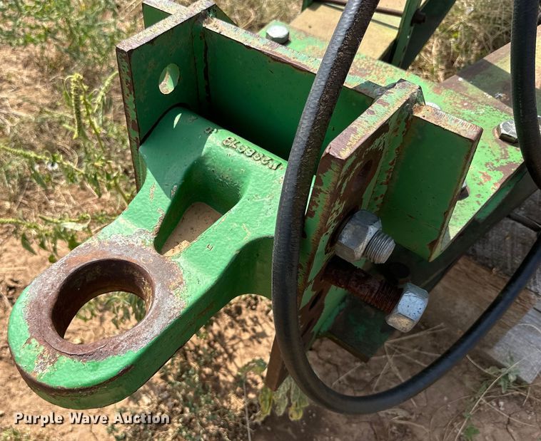 image for item DK6720 John Deere 685 sweep plow