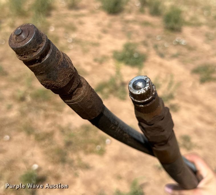 image for item DK6720 John Deere 685 sweep plow