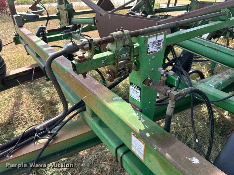 image for item DK6720 John Deere 685 sweep plow