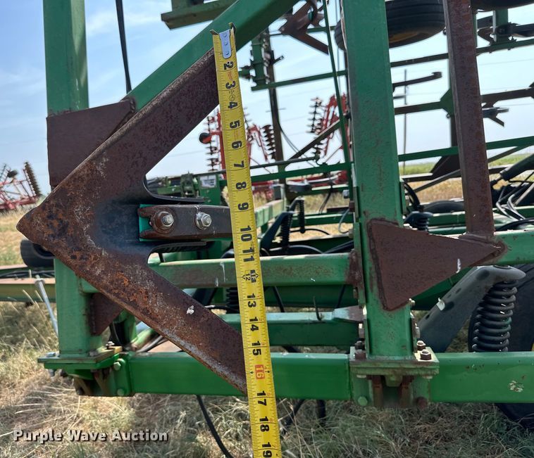 image for item DK6720 John Deere 685 sweep plow