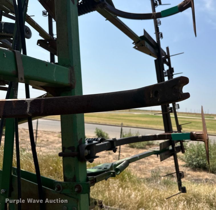 image for item DK6720 John Deere 685 sweep plow