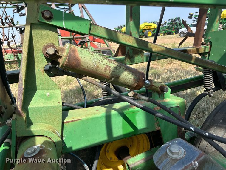 image for item DK6720 John Deere 685 sweep plow