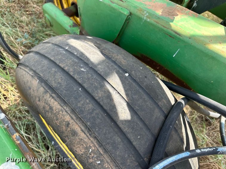 image for item DK6720 John Deere 685 sweep plow