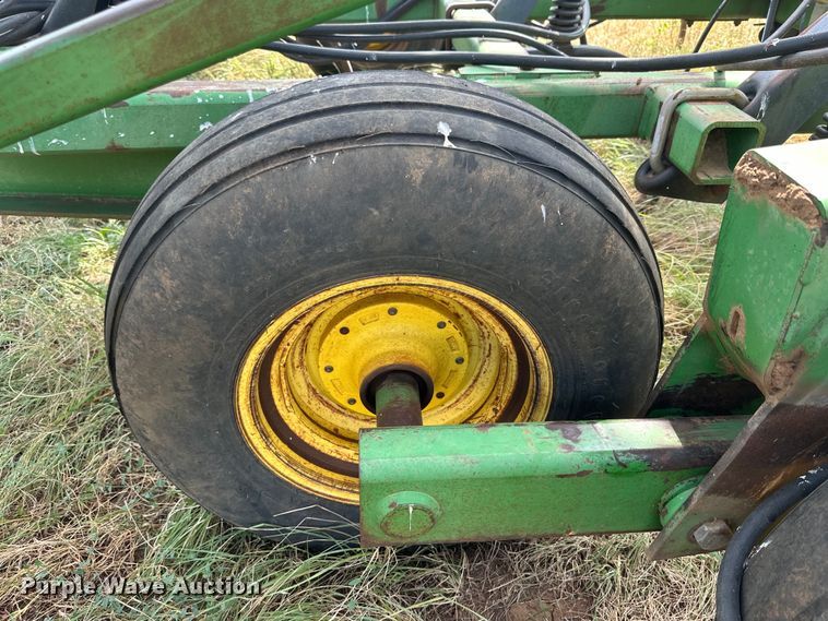 image for item DK6720 John Deere 685 sweep plow