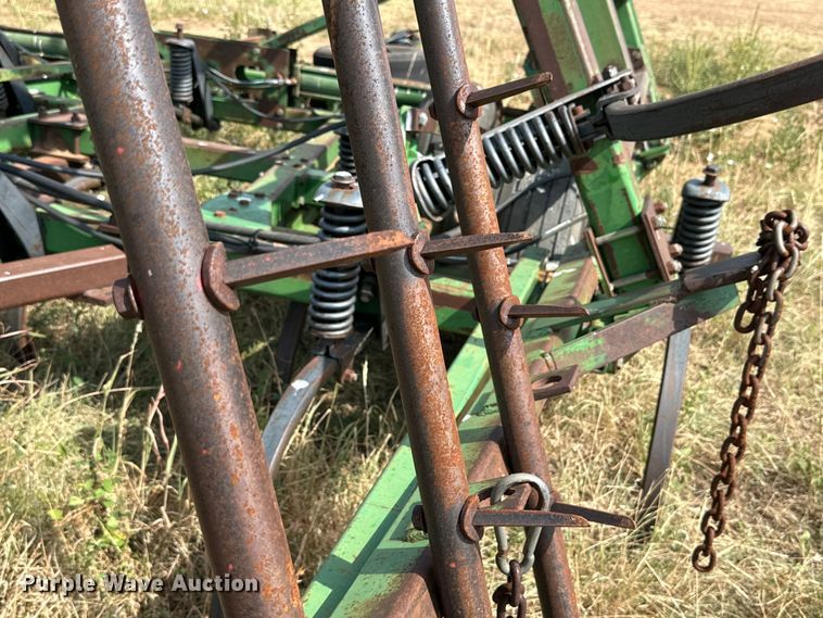 image for item DK6721 John Deere chisel