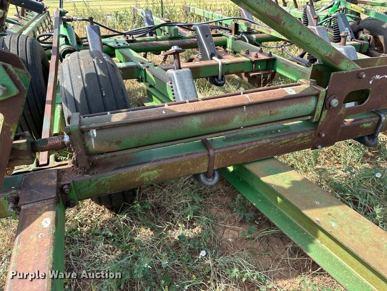 image for item DK6721 John Deere chisel