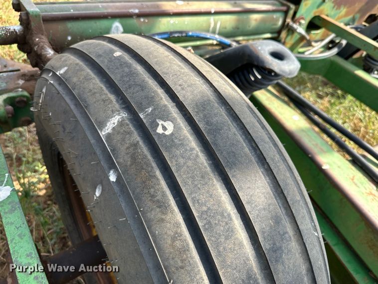 image for item DK6721 John Deere chisel