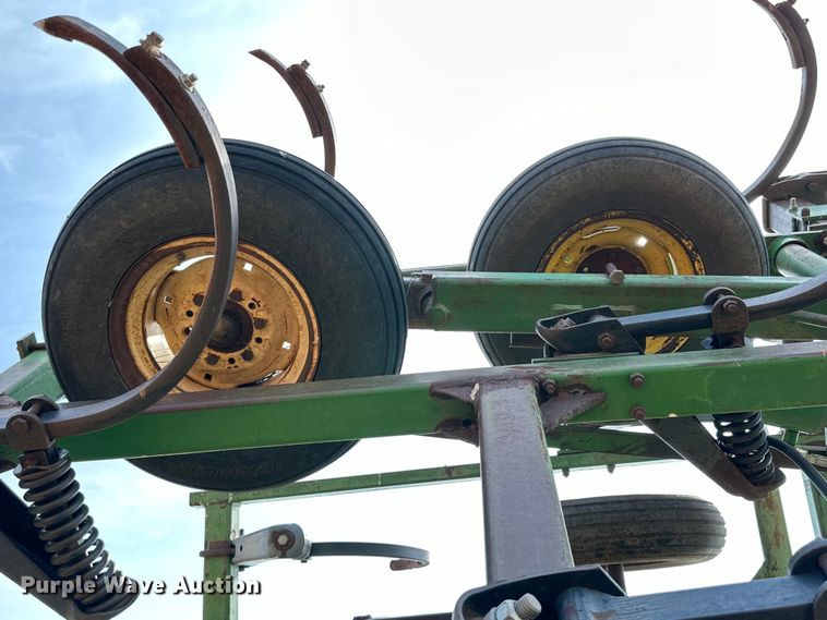 image for item DK6721 John Deere chisel