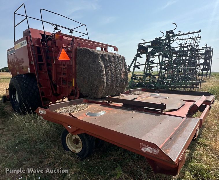 image for item DK6722 Hesston 4910 large square baler