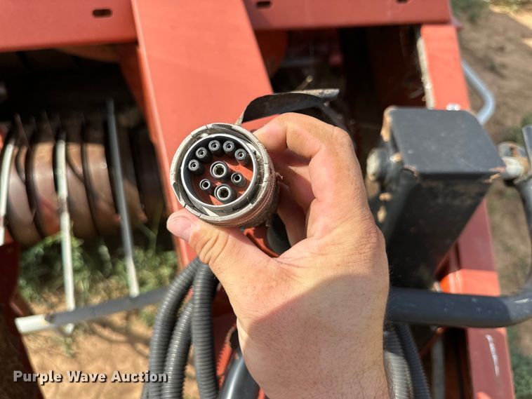 image for item DK6722 Hesston 4910 large square baler