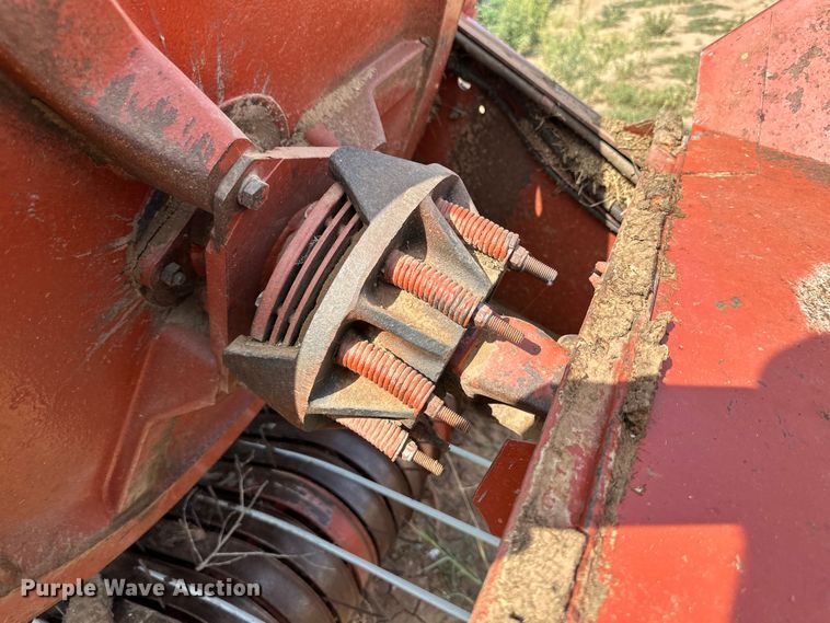 image for item DK6722 Hesston 4910 large square baler