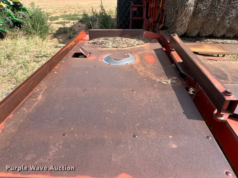 image for item DK6722 Hesston 4910 large square baler