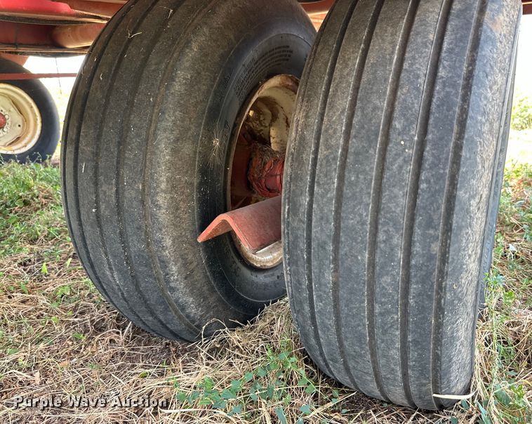 image for item DK6722 Hesston 4910 large square baler