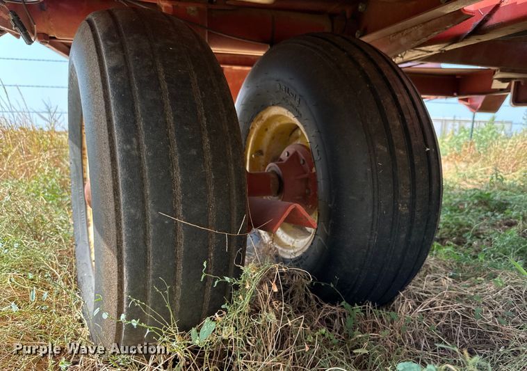 image for item DK6722 Hesston 4910 large square baler