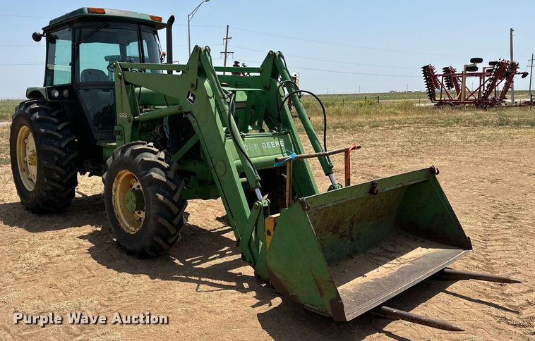 image for item DK6723 1988 John Deere 2955 MFWD tractor