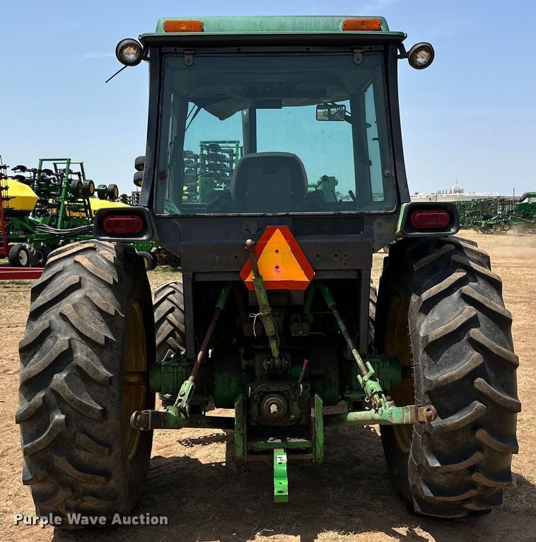 image for item DK6723 1988 John Deere 2955 MFWD tractor