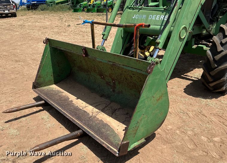 image for item DK6723 1988 John Deere 2955 MFWD tractor