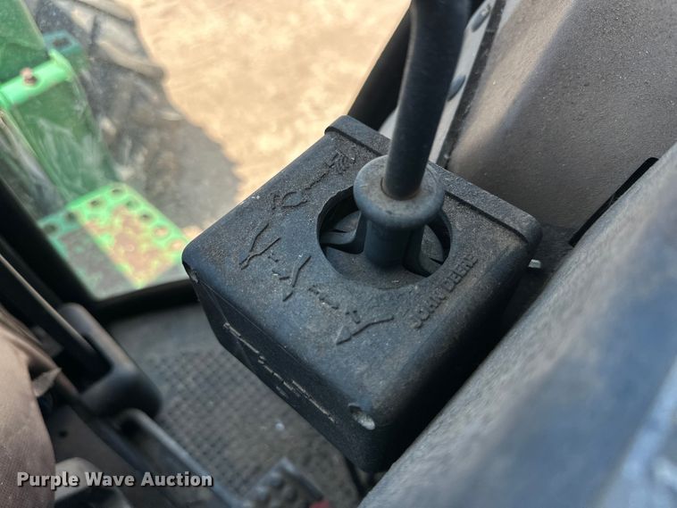 image for item DK6723 1988 John Deere 2955 MFWD tractor